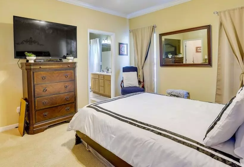 Birmingham Home W/ Yard   15 Mi To Downtown!