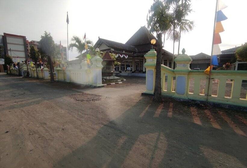 Capital O 93024 Hotel Ganesha