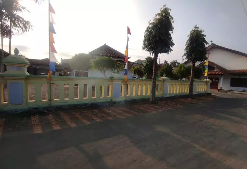 Capital O 93024 Hotel Ganesha