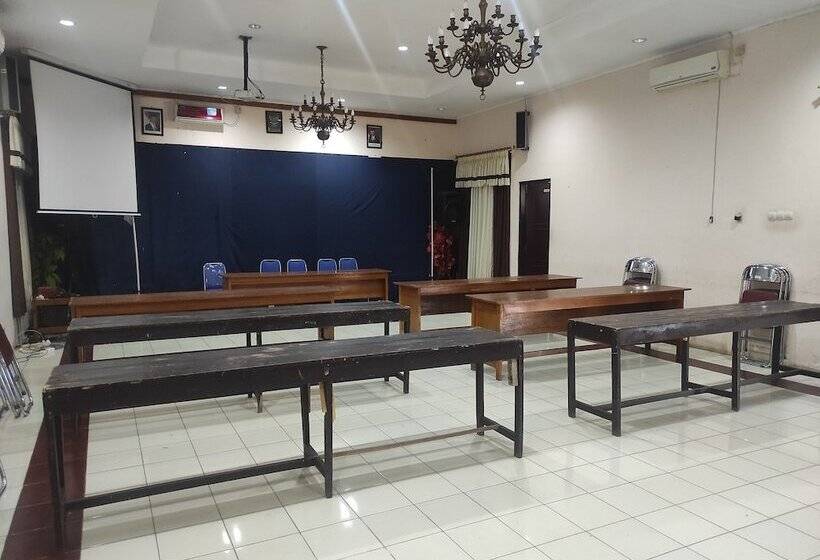 Capital O 93024 Hotel Ganesha