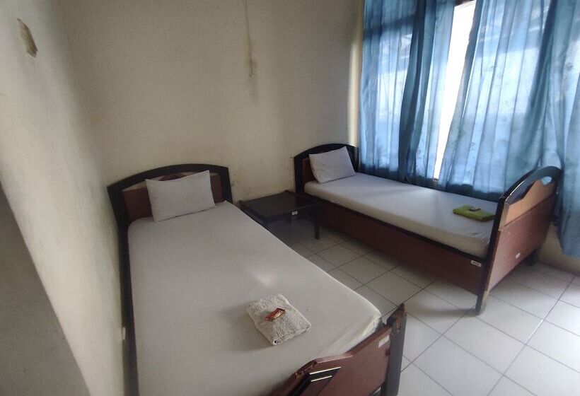 Capital O 93024 Hotel Ganesha