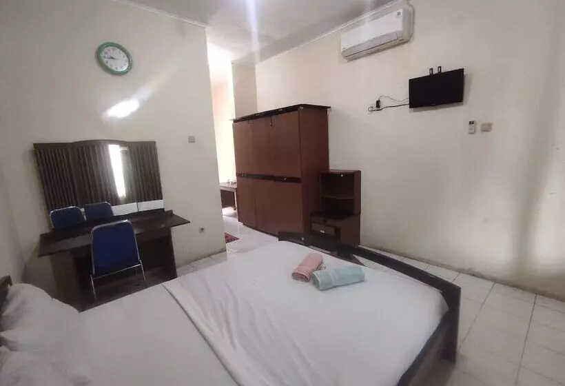 Capital O 93024 Hotel Ganesha