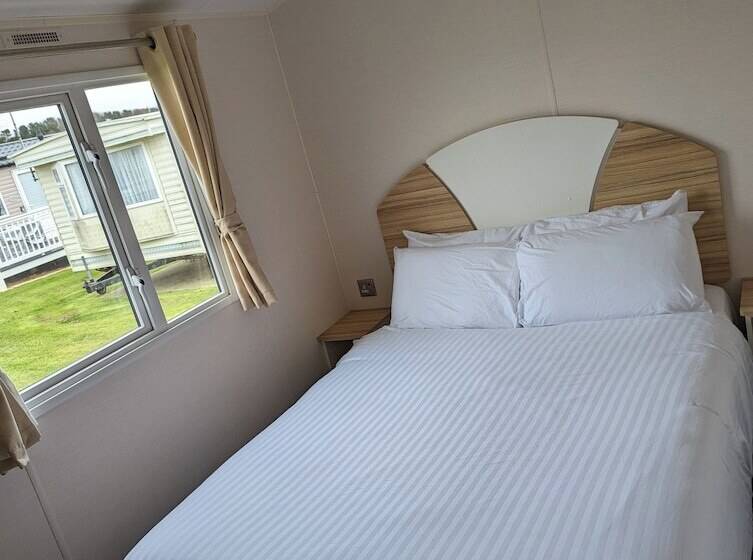 Cayton Caravan Holidays