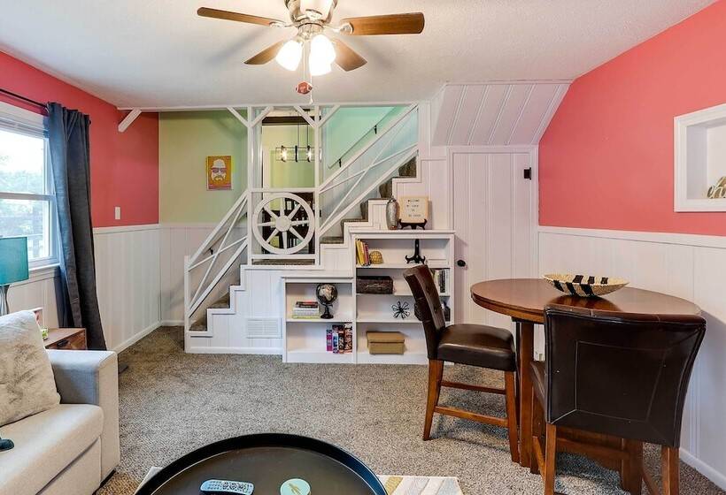 Charming Wichita Home 2 Mi To Downtown!