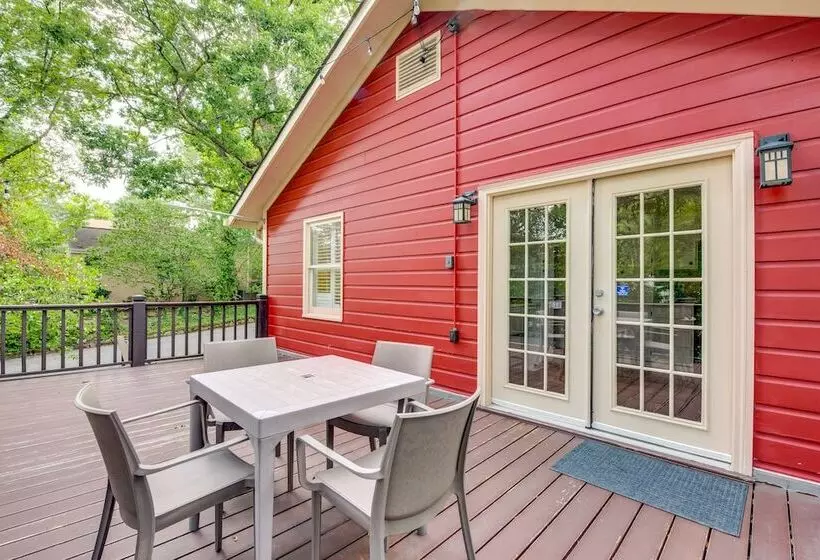 Chic Atlanta Retreat W/ Patio & Outdoor Dining!