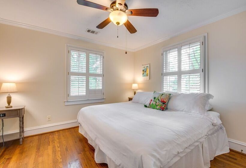 Chic Atlanta Retreat W/ Patio & Outdoor Dining!