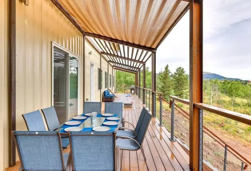 Colorado Retreat W/ Gas Grill & Mountain Views!
