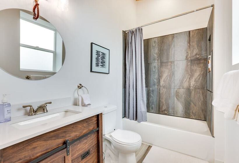 Colorado Retreat W/ Gas Grill & Mountain Views!