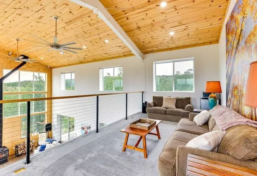 Colorado Retreat W/ Gas Grill & Mountain Views!