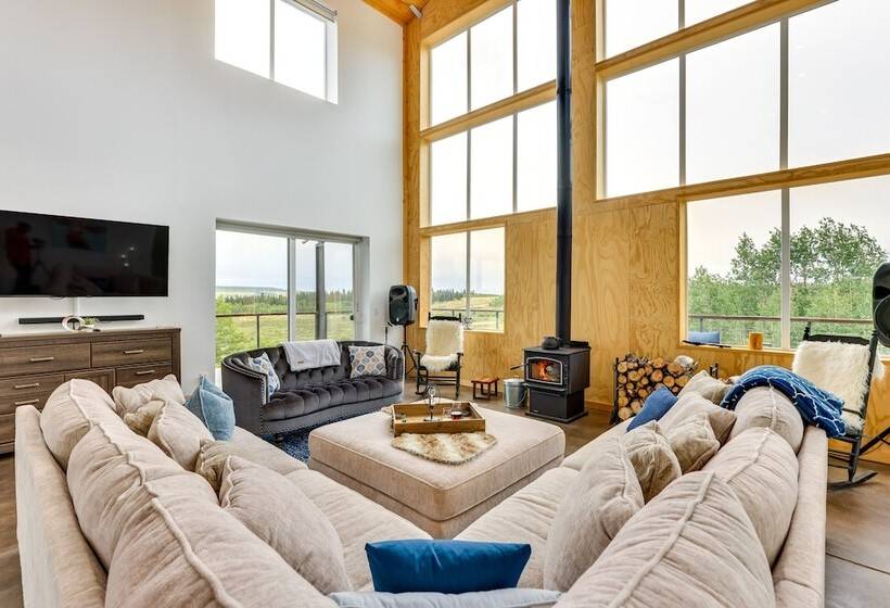 Colorado Retreat W/ Gas Grill & Mountain Views!