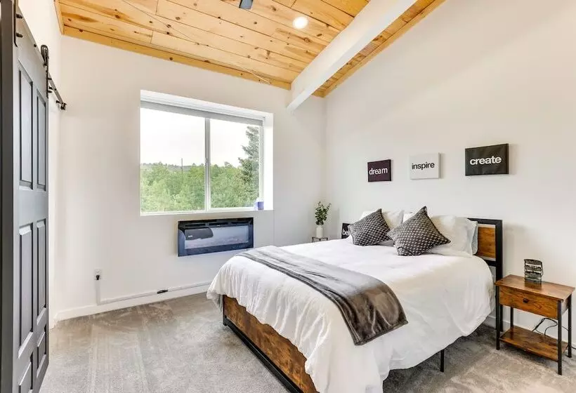 Colorado Retreat W/ Gas Grill & Mountain Views!