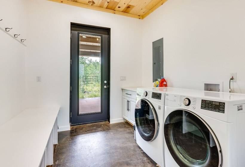 Colorado Retreat W/ Gas Grill & Mountain Views!