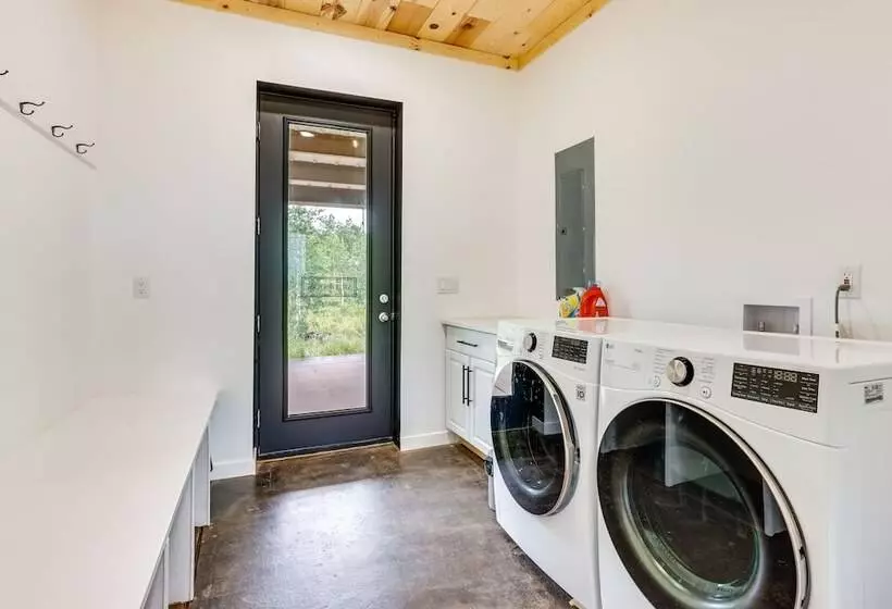 Colorado Retreat W/ Gas Grill & Mountain Views!