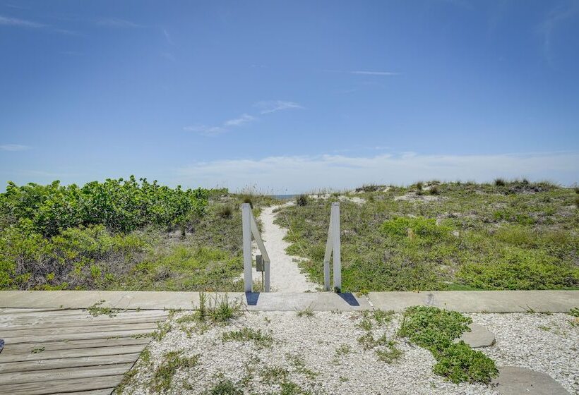 Cozy Indian Rocks Beach Cottage: Steps To Seawall!