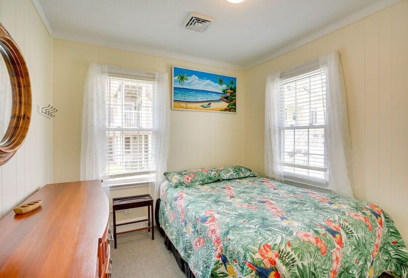 Cozy Jersey Shore Cottage W/ Beach Chairs!