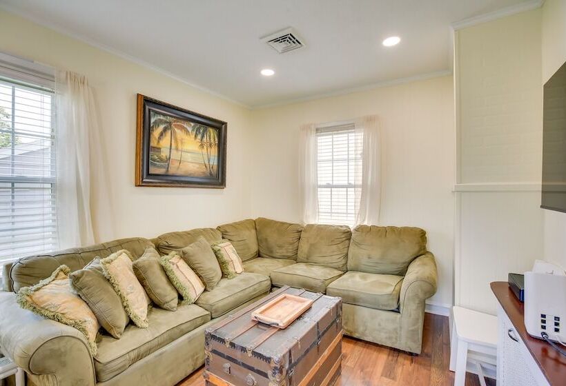 Cozy Jersey Shore Cottage W/ Beach Chairs!