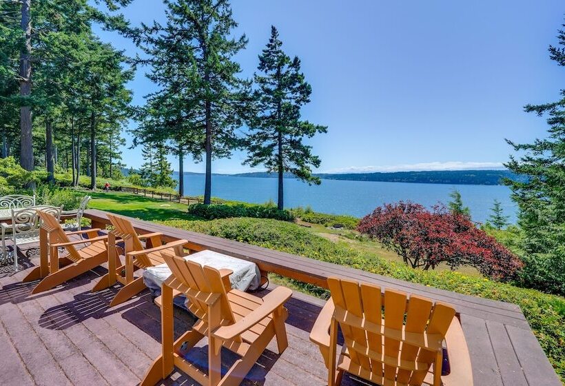 Cozy Langley Retreat: Water Views & Beach Access