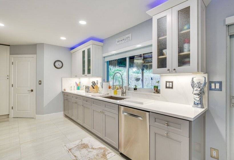 Deerfield Beach Home W/ Patio, Gas Grill & Patio