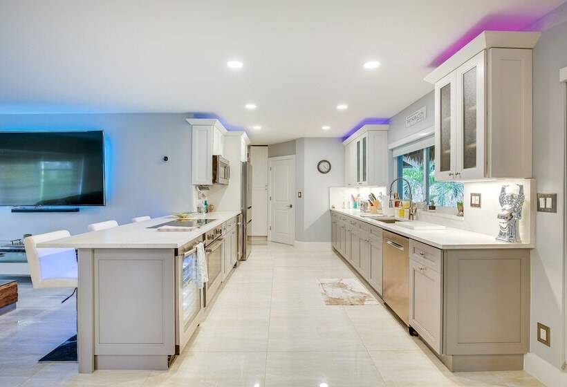 Deerfield Beach Home W/ Patio, Gas Grill & Patio