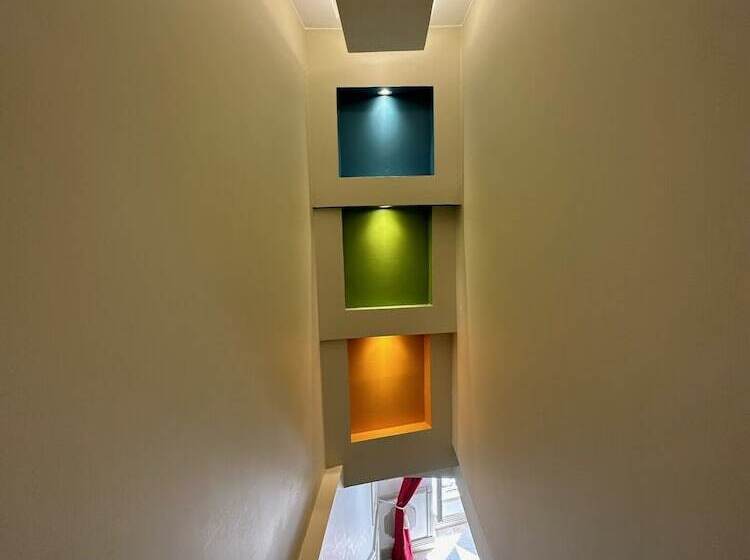 Hotel 5 Pl. Marcadieu