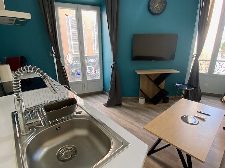 Hotel 5 Pl. Marcadieu