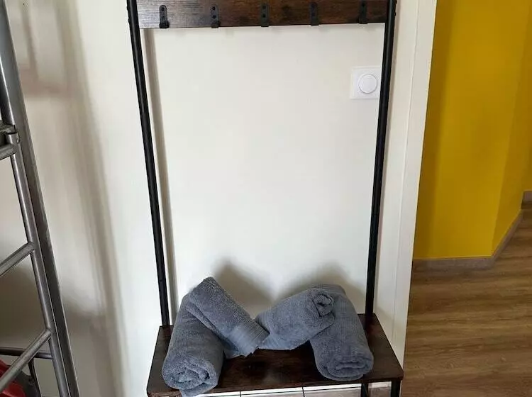 هتل 5 Pl. Marcadieu