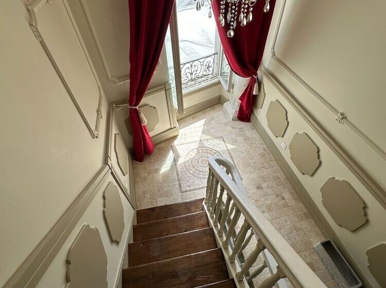 Hotel 5 Pl. Marcadieu