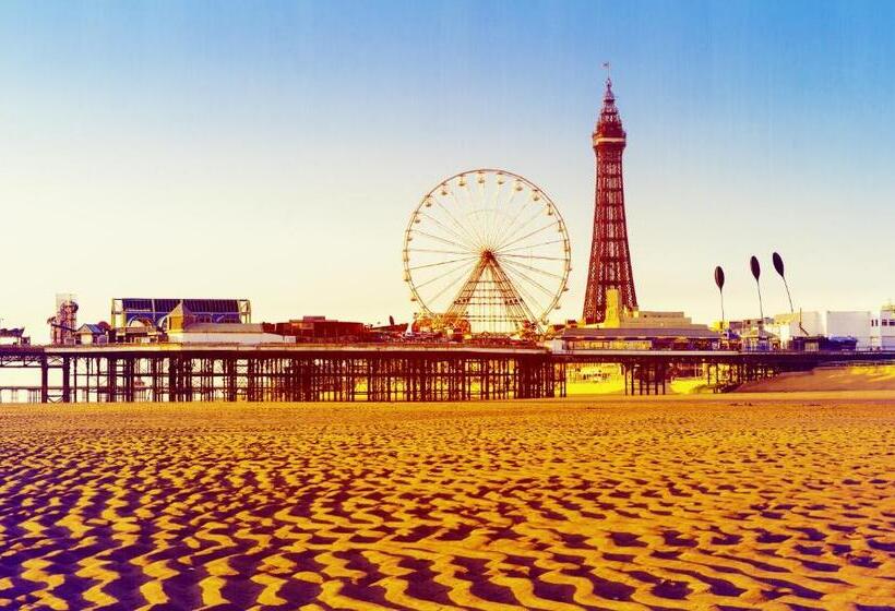בית מלון כפרי Holiday Inn Blackpool, An Ihg
