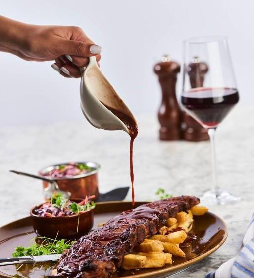 בית מלון כפרי Holiday Inn Blackpool, An Ihg