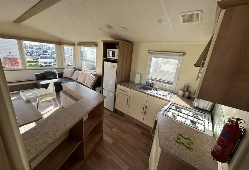 Hotelli Lovely 2 Bed Lodge In St Osyth