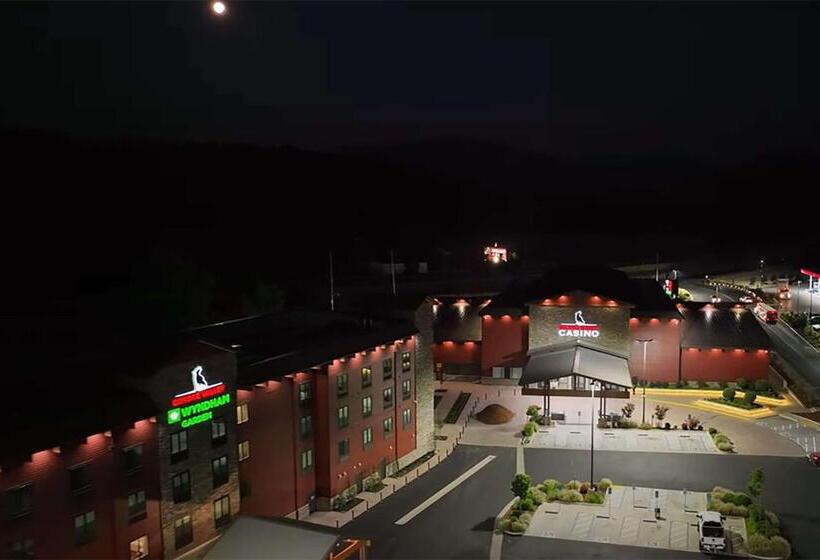 ホテル Wyndham Garden Redwood Valley Ukiah