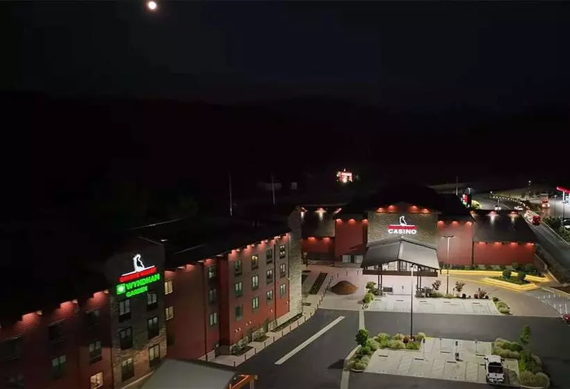 ホテル Wyndham Garden Redwood Valley   Ukiah