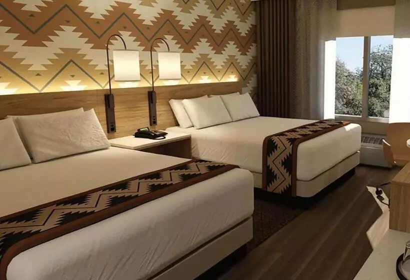 ホテル Wyndham Garden Redwood Valley   Ukiah