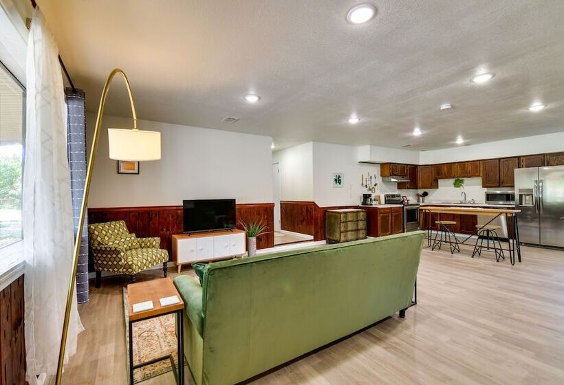 Jonesboro Retreat Near Arkansas State University!