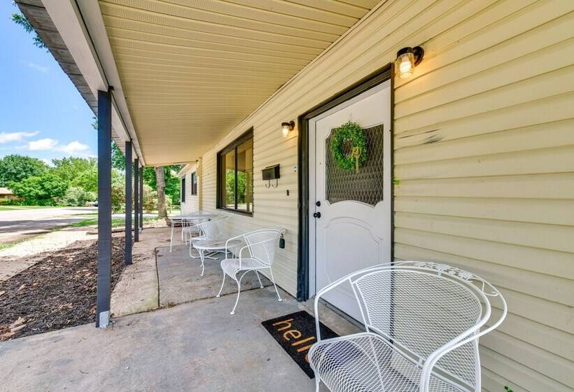 Jonesboro Retreat Near Arkansas State University!