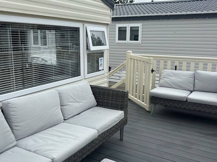 Lovely 2 Bed Cabin In Birchington