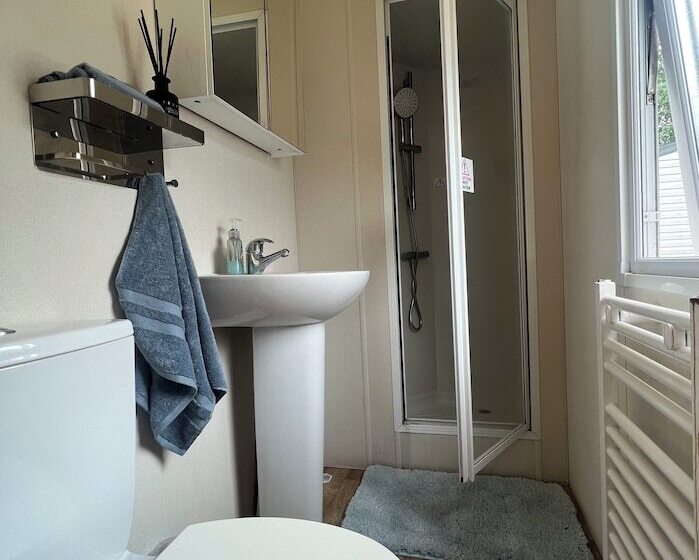 Lovely 2 Bed Cabin In Birchington