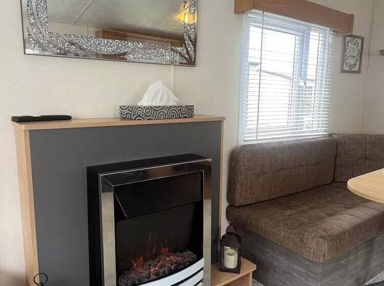 Lovely 2 Bed Cabin In Birchington