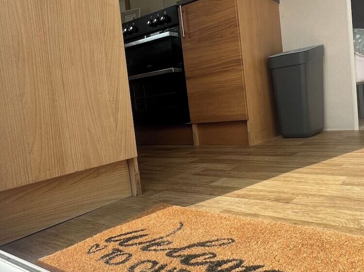 Lovely 2 Bed Cabin In Birchington