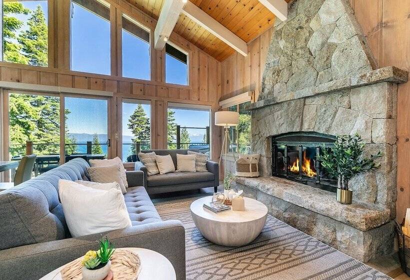 Luxe Tahoe City Cabin W/ Lake Views & Beach Access