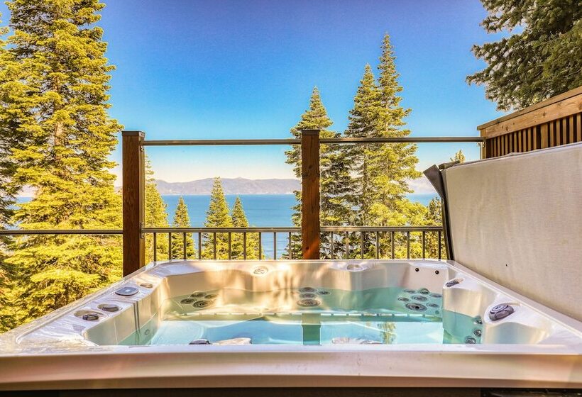 Luxe Tahoe City Cabin W/ Lake Views & Beach Access