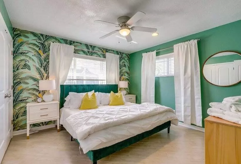 Luxury Apollo Beach Retreat W/ Private Pool & Dock