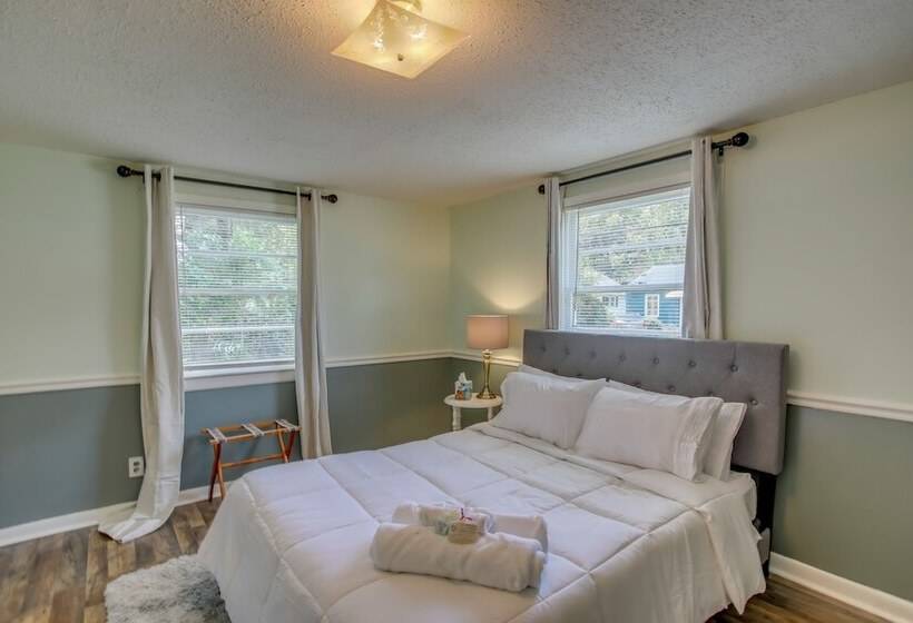 Mid Century Wilmington Cottage: 3 Mi To Riverwalk