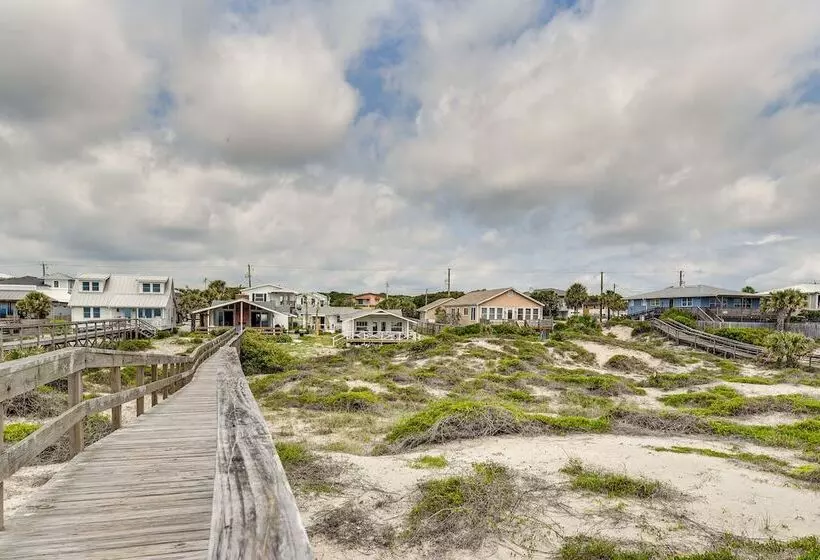 Oceanfront Amelia Island Cottage: Deck & Boardwalk