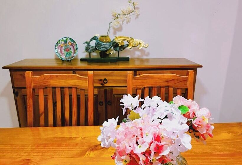 פנסיון Apple House Hoppers Crossing