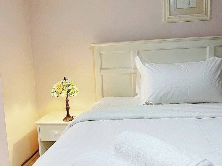 פנסיון Apple House Hoppers Crossing