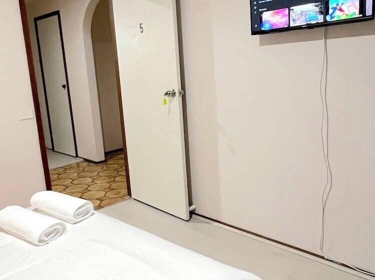 פנסיון Apple House Hoppers Crossing