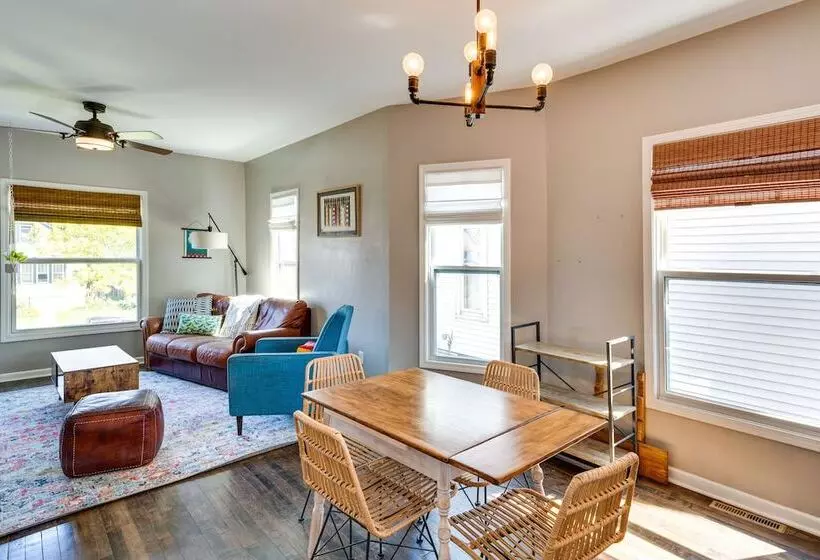 Pet Friendly Home   6 Mi To Downtown Milwaukee!