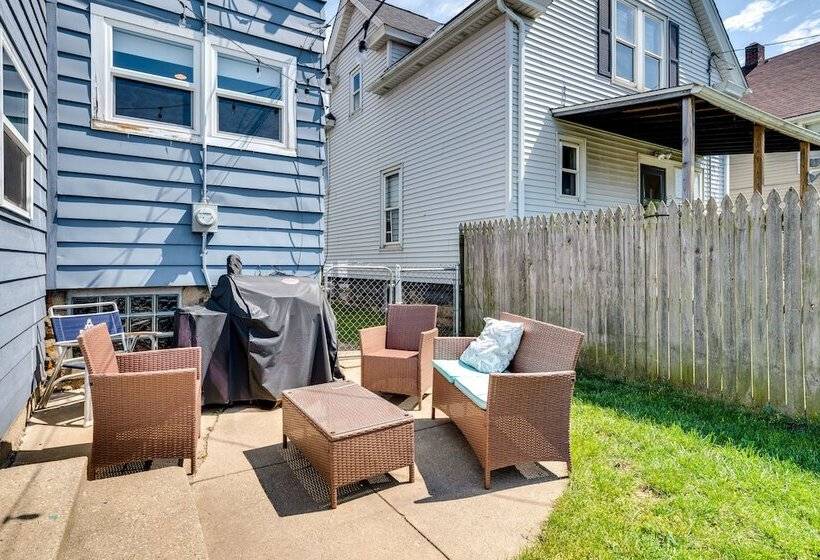 Pet Friendly Home 6 Mi To Downtown Milwaukee!