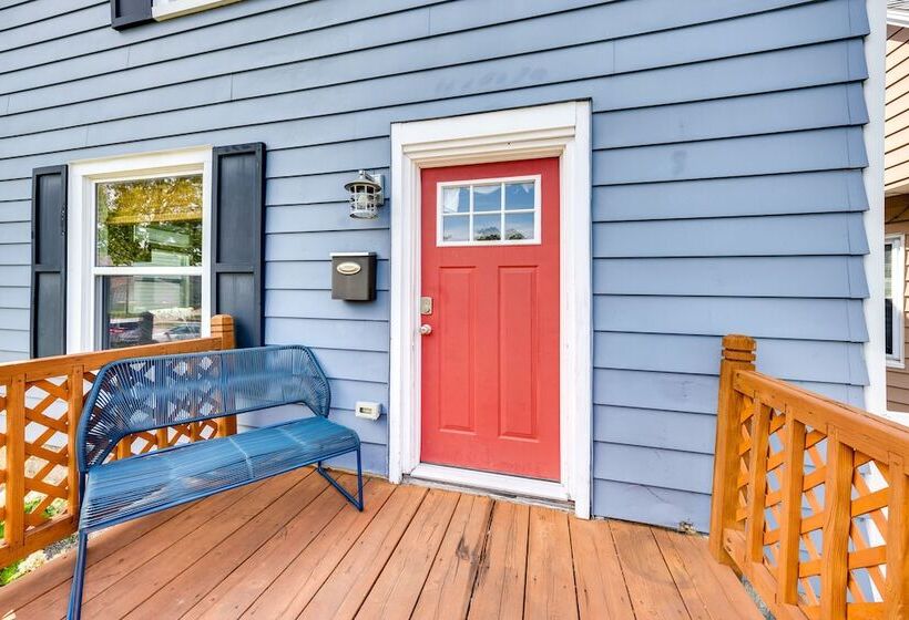 Pet Friendly Home 6 Mi To Downtown Milwaukee!